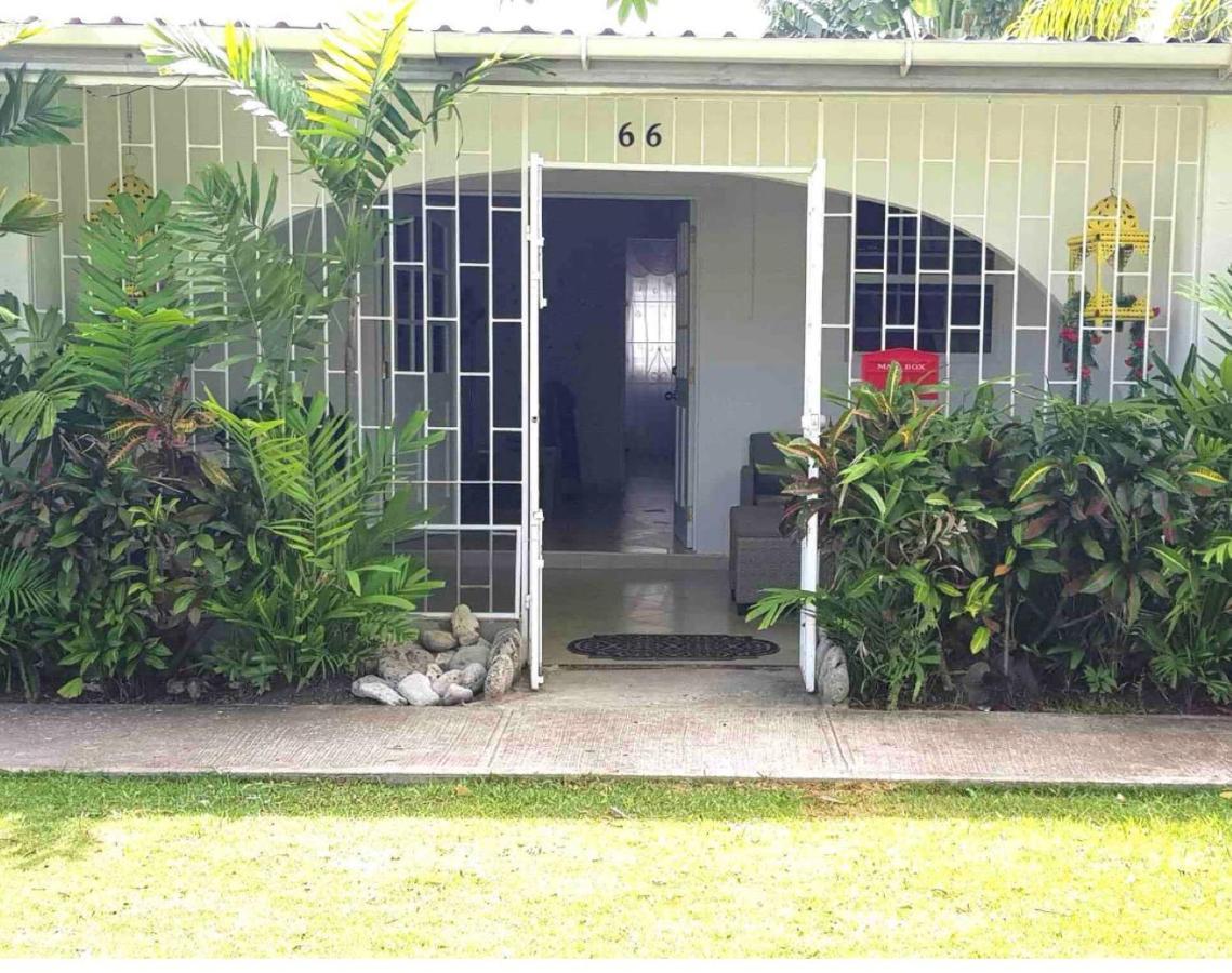 West Coast 1 Bedroom Apartment 66 - Close To Beach Saint James Extérieur photo