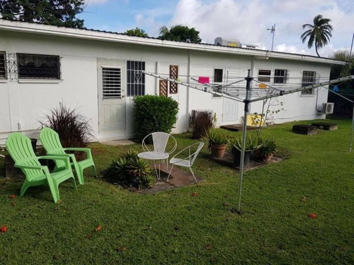 West Coast 1 Bedroom Apartment 66 - Close To Beach Saint James Extérieur photo