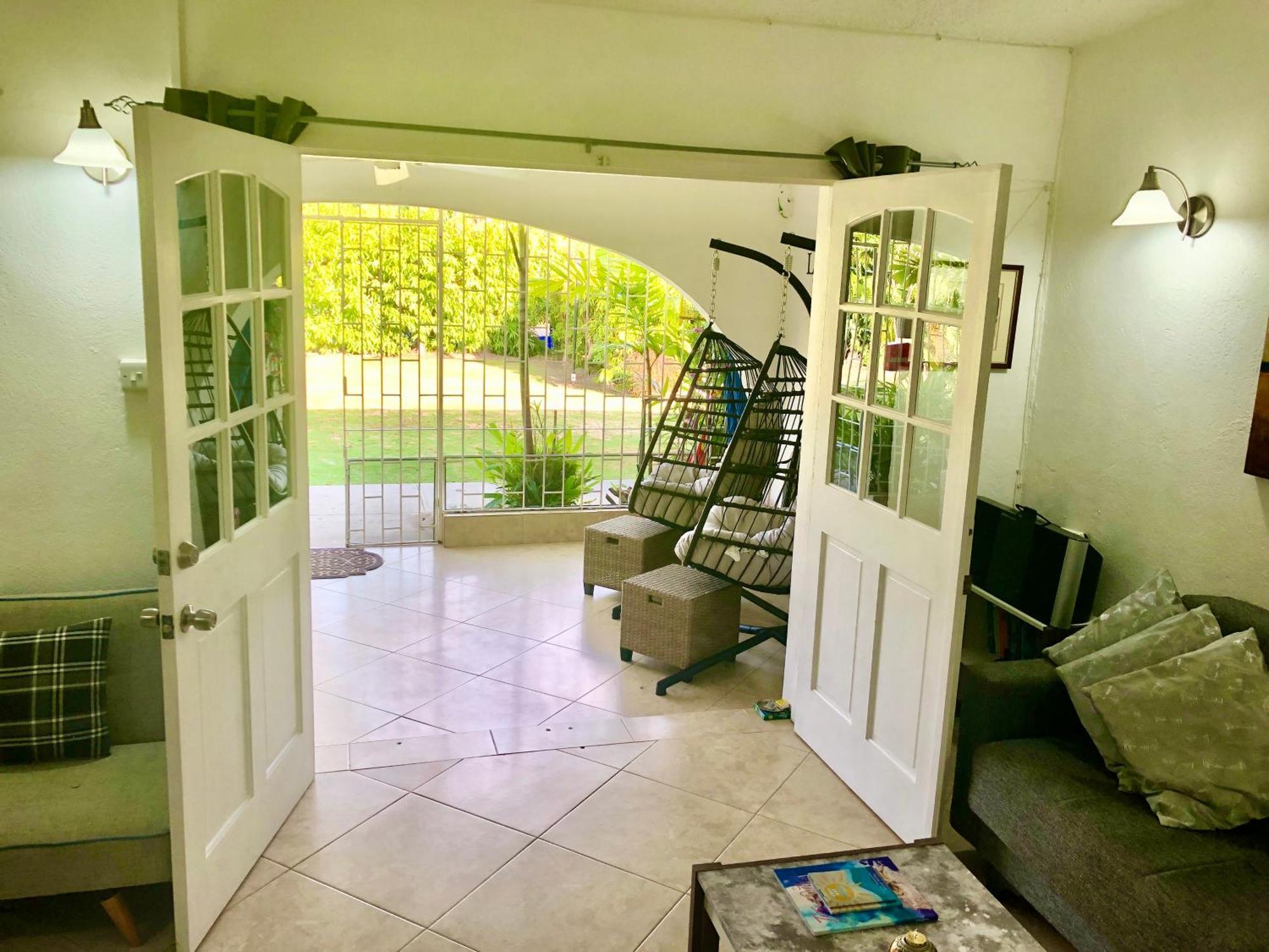 West Coast 1 Bedroom Apartment 66 - Close To Beach Saint James Extérieur photo