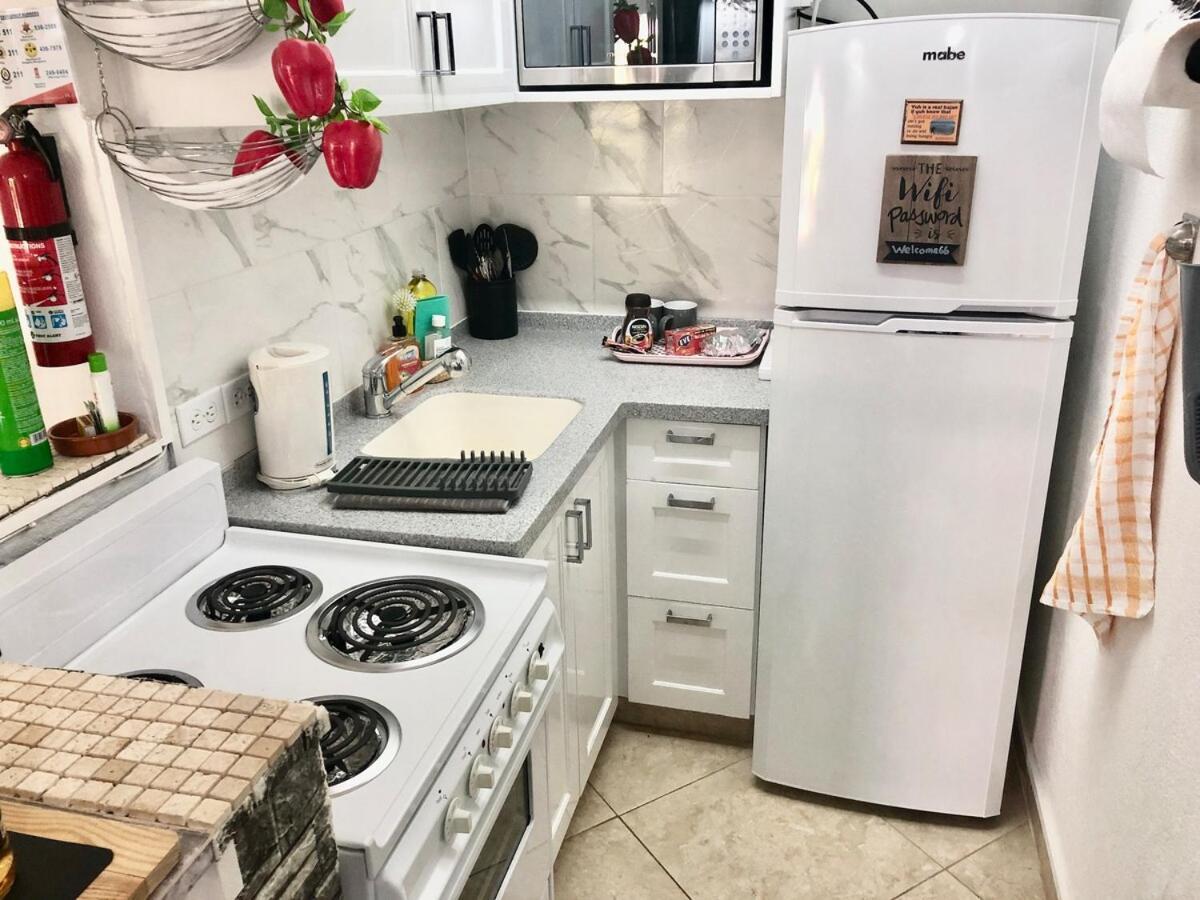 West Coast 1 Bedroom Apartment 66 - Close To Beach Saint James Extérieur photo