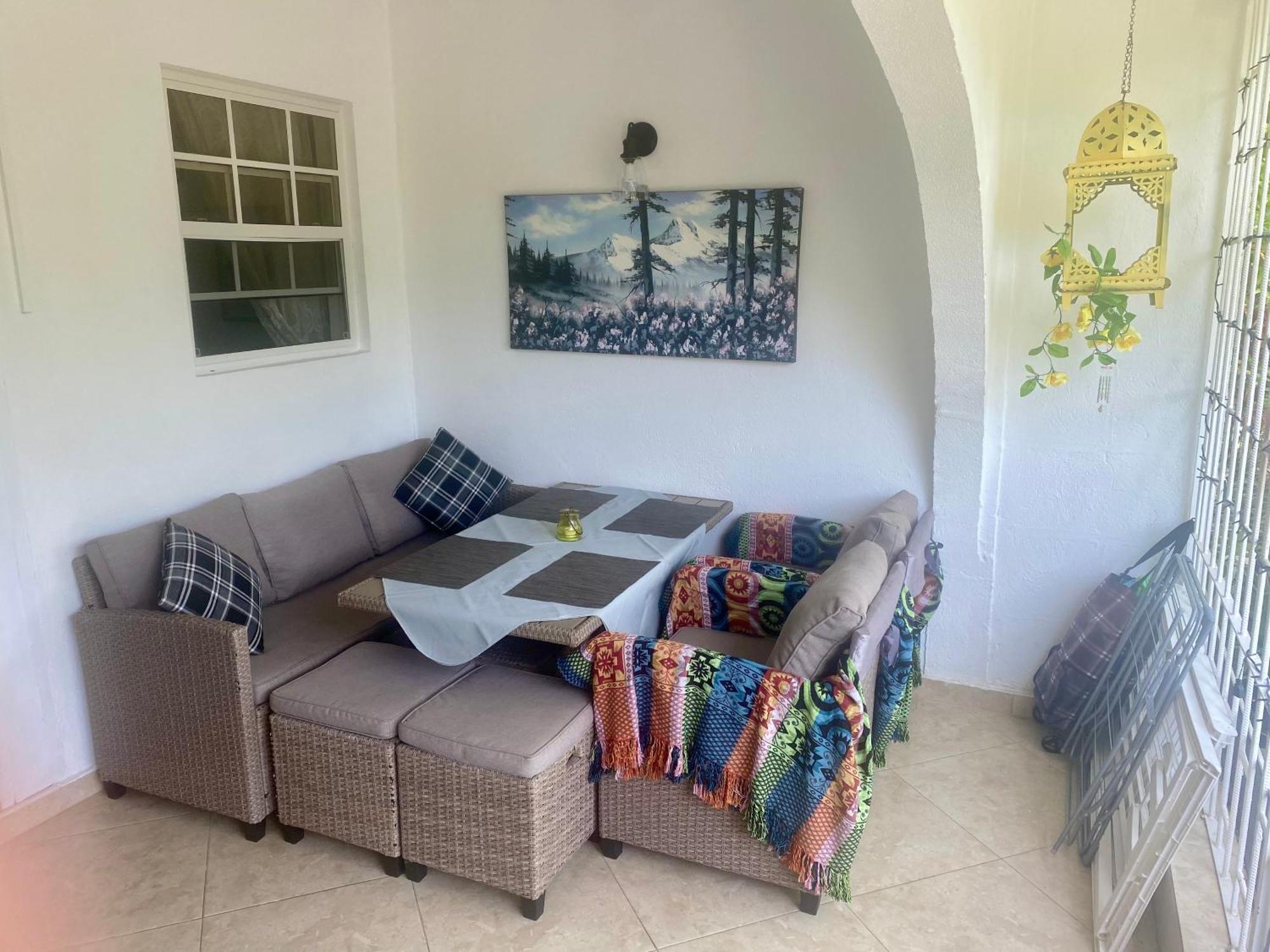 West Coast 1 Bedroom Apartment 66 - Close To Beach Saint James Extérieur photo